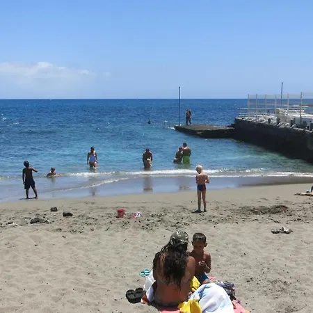 50 Meters From The Ocean Apartament *